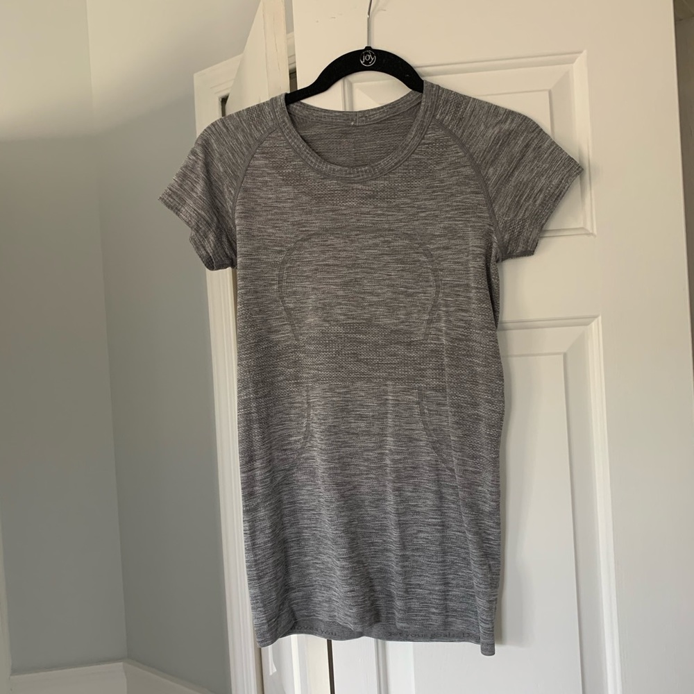 Size 6 grey swiftly shirt